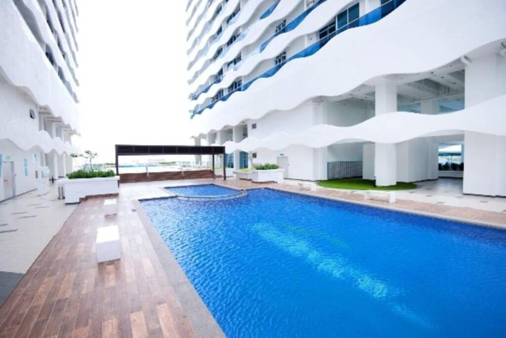 The Wave - Kota Laksamana -- Pool View -- 6 Pax Malacca Exterior foto